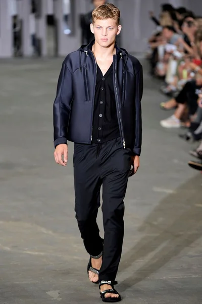Look 12